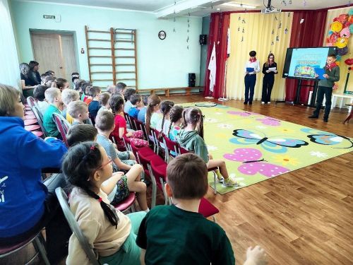 «Поделись своей мечтой»: участники «Движения Первых» Менделеевска провели акцию в детском саду