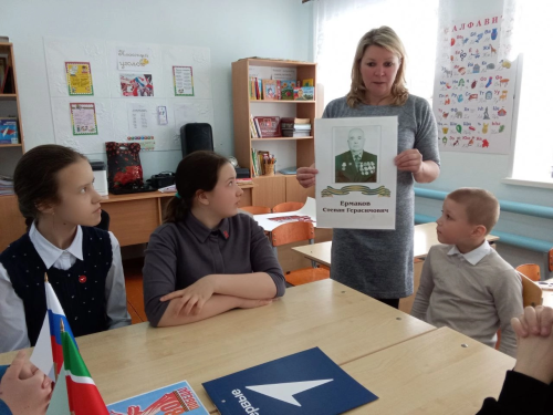 В Брюшлинском СДК урок памяти посвятили ветерану-земляку Великой Отечественной войны