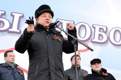 Фарид Мухаметшин поздравил жителей Татарстана с Днем воссоединения Крыма с Россией