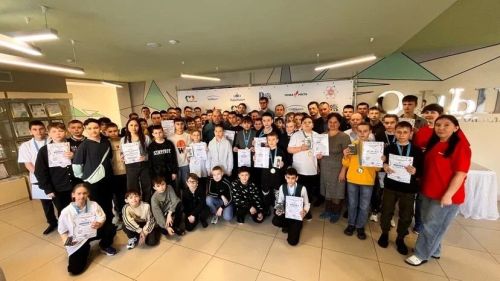 Илья Аникин из «Менделеевской долины» завоевал золото на соревнованиях по робототехнике