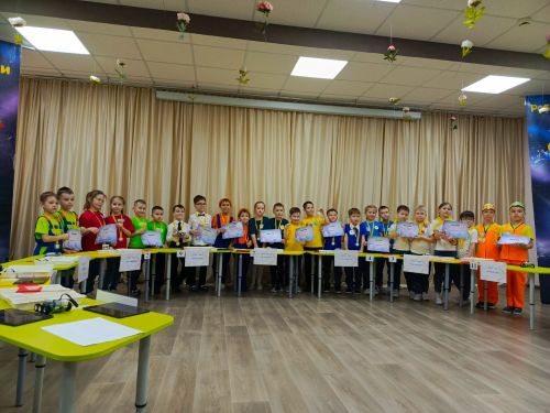 «РобоГики» из Менделеевска завоевали 2-е место на региональном соревновании «Robofest-2025»