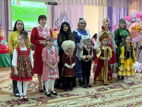 В Менделеевске на базе детского сада №11 провели республиканский конкурс «Народы разные – республика одна»