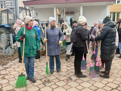 Жители Менделеевска вышли на первый весенний средник