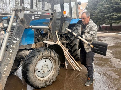 Жители Менделеевска вышли на первый весенний средник