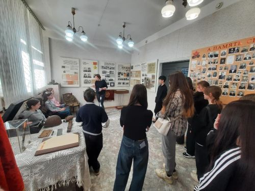 Школьники Менделеевска погрузились в историю Химического завода им. Карпова
