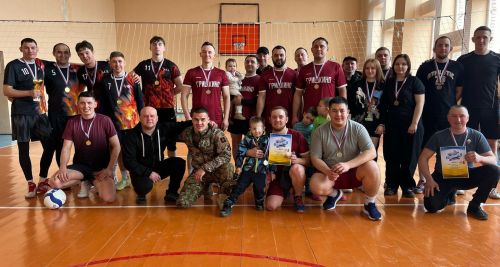 В селе Старое Гришкино состоялись соревнования по волейболу