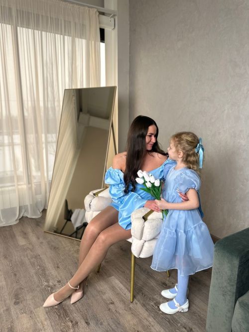 Редакция «Менделеевские новости» организовала весенний фотопроект для женщин города