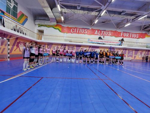 В Менделеевске прошло Открытое Первенство по волейболу