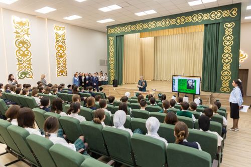 Депутат Альфия Когогина оценила результаты капремонта лицея-интерната
