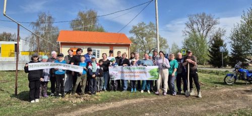 Патриотическая акция «Сад памяти» прошла в Татарских Челнах