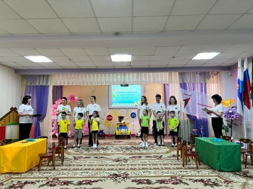 Маленькие активисты Движения первых соблюдают ПДД