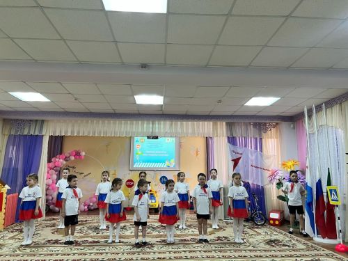 Маленькие активисты Движения первых соблюдают ПДД