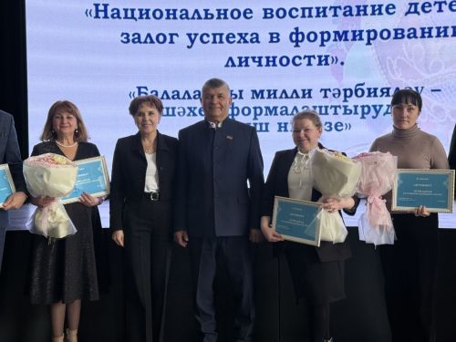 В Менделеевске молодёжь представила творческие национальные номера
