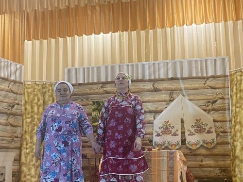 Народный театр «Елмай» Бизякинского СДК показал премьеру спектакля