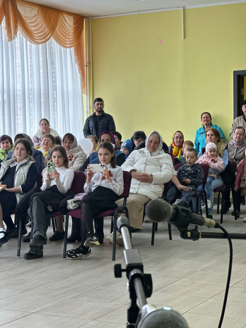 В Старо-Гришкинском СДК посвятили день патриотическому концерту
