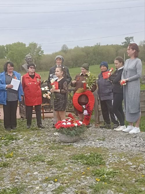 Новый Кокшан почтил память героев: День Победы отметили концертом и солдатской кашей