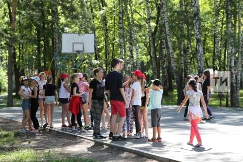 Роспотребнадзор напоминает родителям о правилах выбора детского лагеря