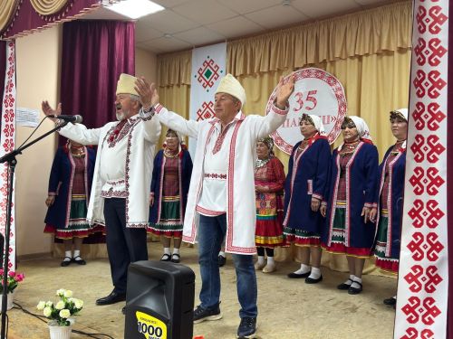 35 лет исполнилось марийскому коллективу «Памаш»