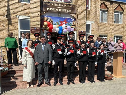Последние звонки прозвучали во всех школах Менделеевска