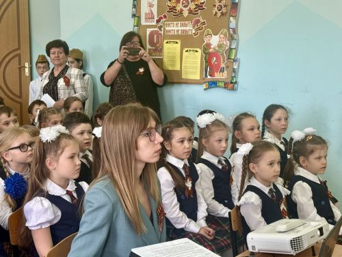В гимназии №1 Менделеевска провели мероприятия, посвящённые 80-летию Победы