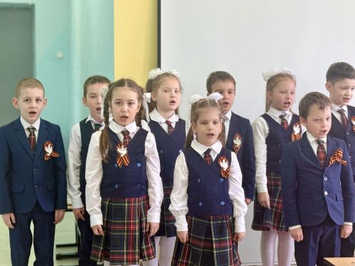 В гимназии №1 Менделеевска провели мероприятия, посвящённые 80-летию Победы