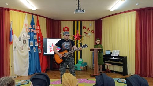 В детском саду «Рябинушка» Менделеевска прошел фестиваль «Пусть будет мир!»