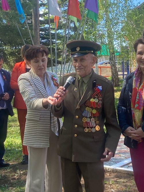 В Бизяках состоялся митинг, посвящённый 80-летию Победы