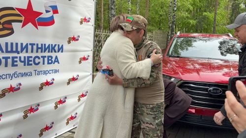 Автомобиль для героя: ветеран СВО из Менделеевска получил кроссовер