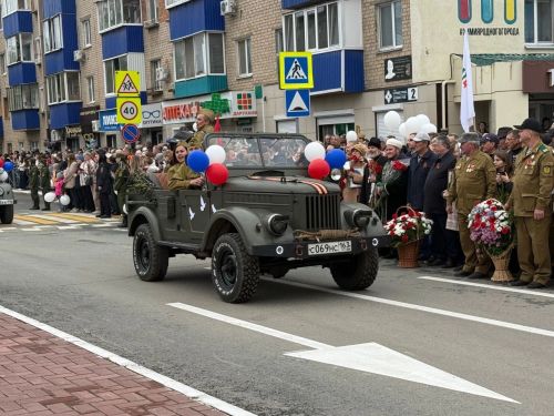 В честь 80-летия Победы в Менделеевске провели торжественный марш, парад военной техники