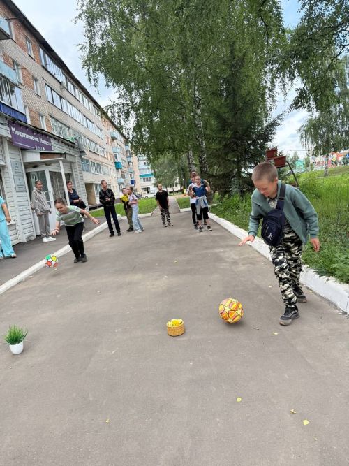 Юные журналисты пришли в гости к «Менделеевским новостям»