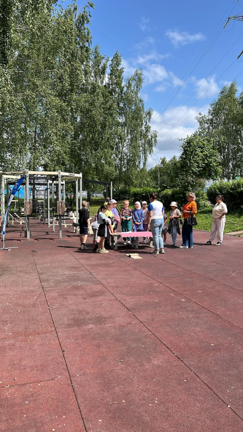 Воспитанники пришкольного лагеря школы №4 Менделеевска активно проводят летние каникулы