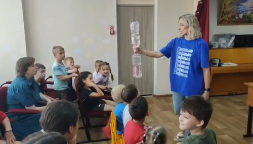 Профессор Рябинкин и «Лаборатория на колёсах» провели химический мастер-класс в приюте «Камские зори»