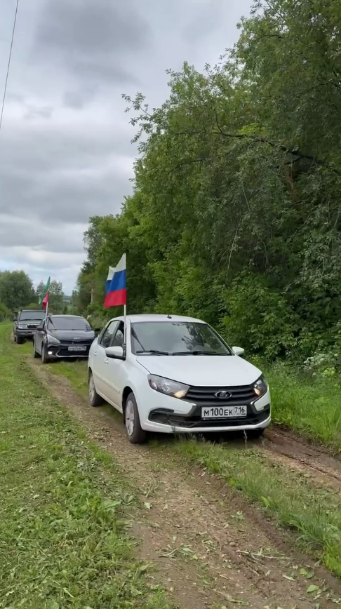В Тойгузино состоялся автопробег «Дорогами Победы» в День памяти и скорби