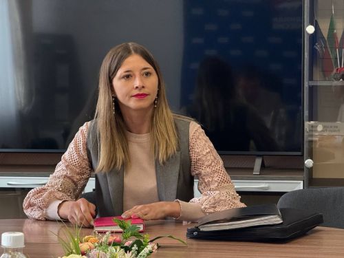 На приеме граждан в Менделеевске обсудили вопросы водоснабжения, земельного оформления, ночного шума и парковки для инвалидов