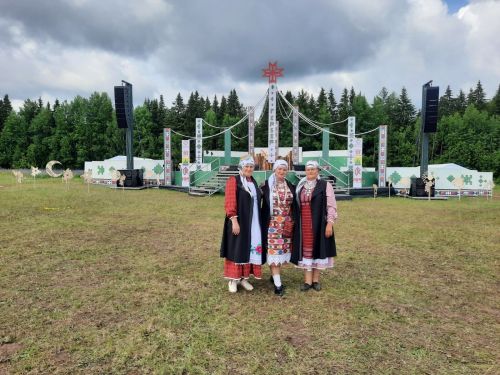Ансамбль «Купанча» Менделеевска побывал на празднике Гербер