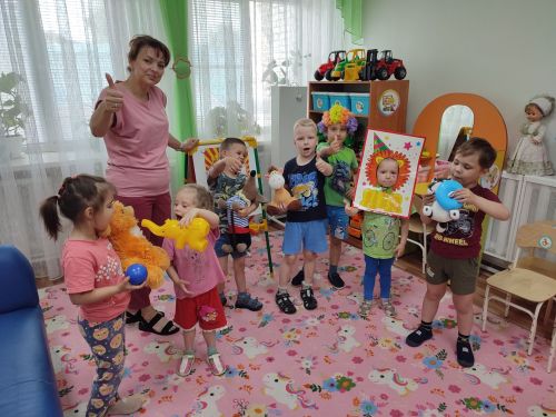 Юные артисты создали свой цирк: необычное занятие прошло в социальном приюте Менделеевска
