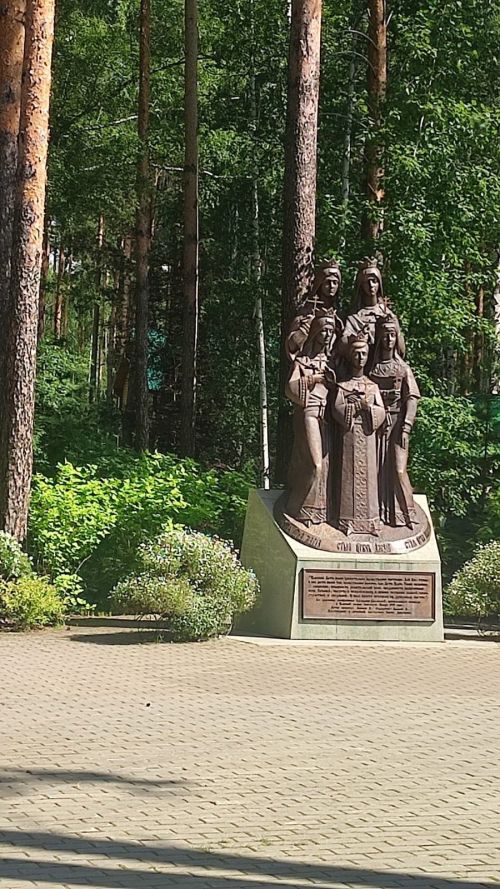 Поездка клуба любителей танца «Вдохновение» в Екатеринбург: экскурсии, яркие эмоции и высшая награда