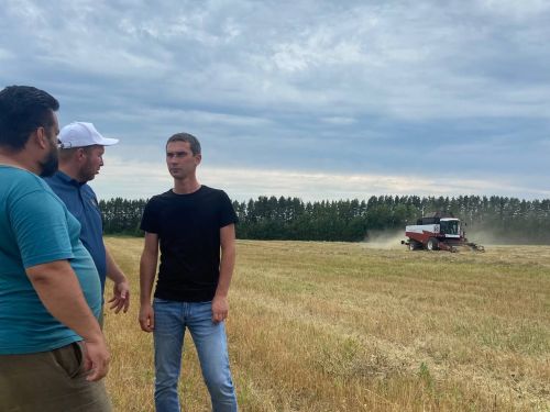 В Менделеевском районе началась уборочная кампания