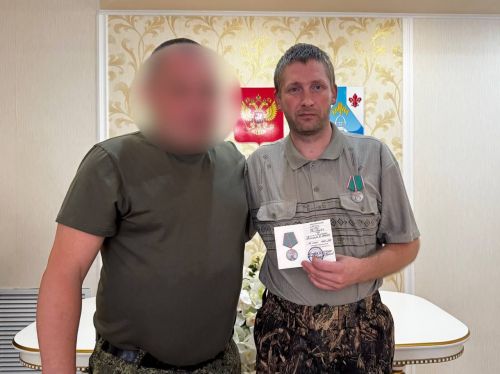 Медали «За помощь фронту» вручили менделеевским волонтёрам