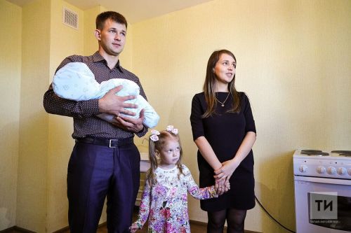 Новосибирские педагоги создали учебник для молодых родителей