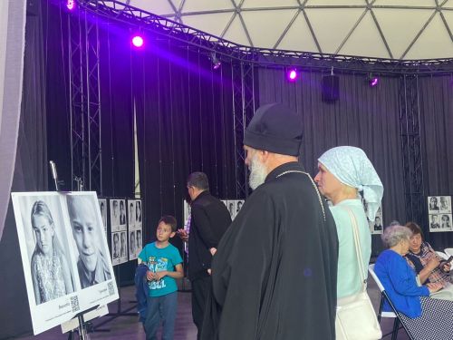 В Менделеевске открылась фотовыставка «Татарстан — без сирот»