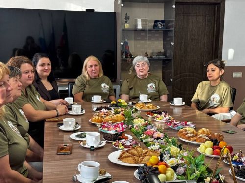 Руководитель Менделеевского района Роберт Искандаров встретился с бойцами, прибывшими в отпуск
