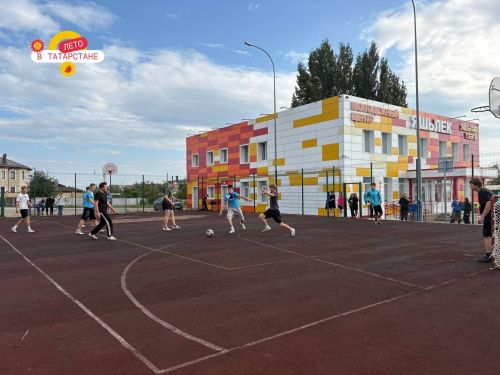 Фиджитал-турнир по футболу «Коробка» прошел в Менделеевске