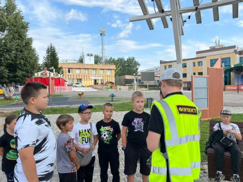 В парке «Дружба» Менделеевска провели увлекательное мероприятие по ПДД для детей