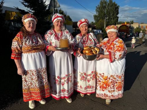 В Татарских Челнах отметили День села и Яблочный спас