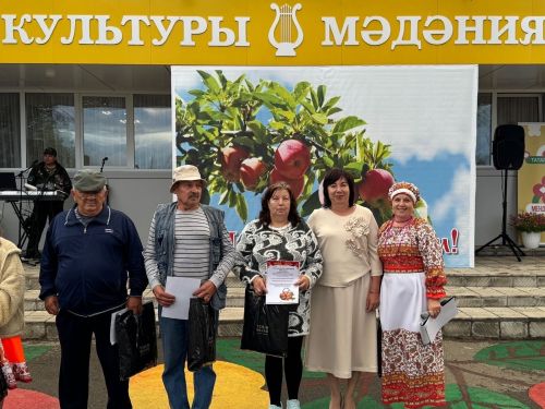Яблочный Спас в Татарских Челнах: праздник объединил поколения