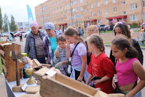 В Менделеевске продолжаются праздники добрососедства