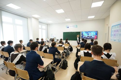 Минпросвещения России предложило уменьшить количество уроков английского в 5-7 классах