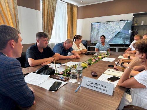 Роберт Искандаров провёл традиционный приём граждан в администрации района