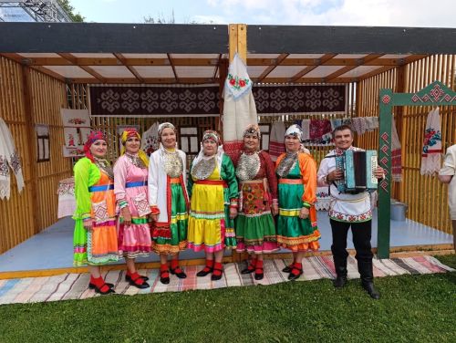Фольклорный ансамбль «Памаш» Менделеевского района принял участие в проекте «Древо жизни» в Казани